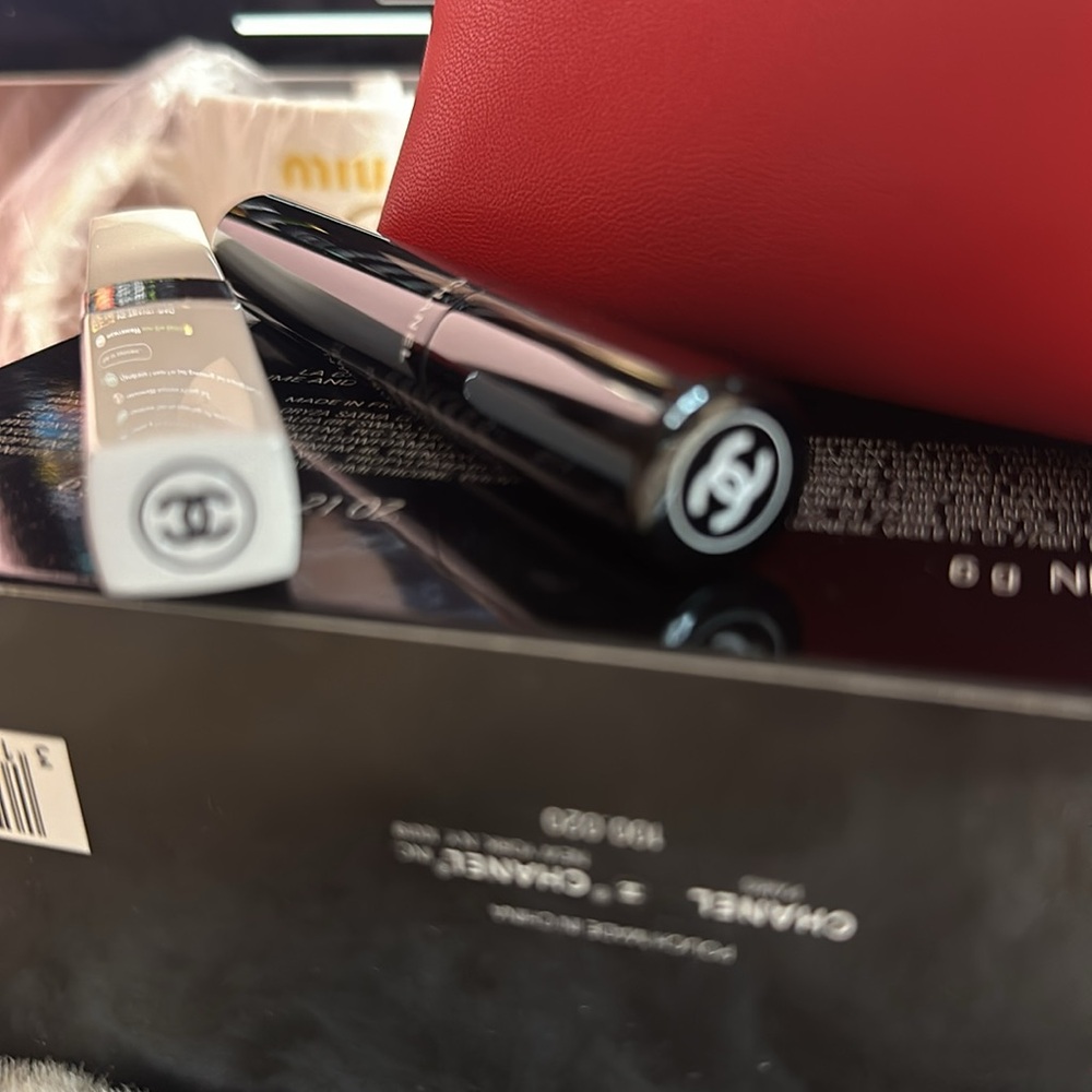 CHANEL SET - Picture 2 of 4